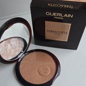 GUERLAIN Terracotta Nude Bronzing Powder